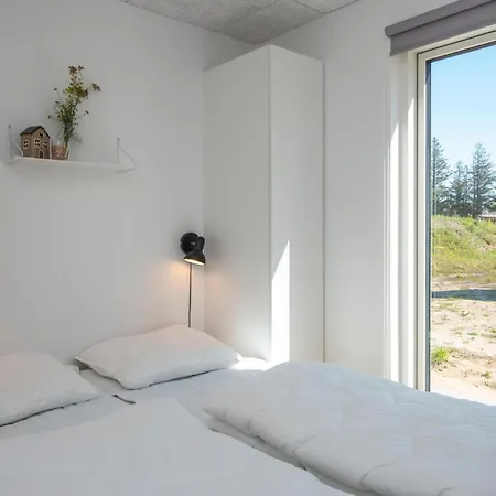 4 Bedroom Beautiful In Romo *